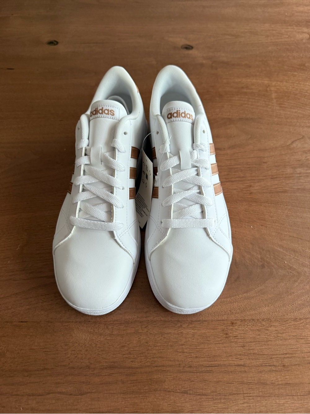 NWT - Adidas youth sz 6 white / rose gold Baseline K sneakers